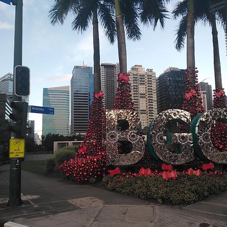 2 Bedrooms Units Forbes Area 5Th Avenue Bgc Center マニラ市 エクステリア 写真