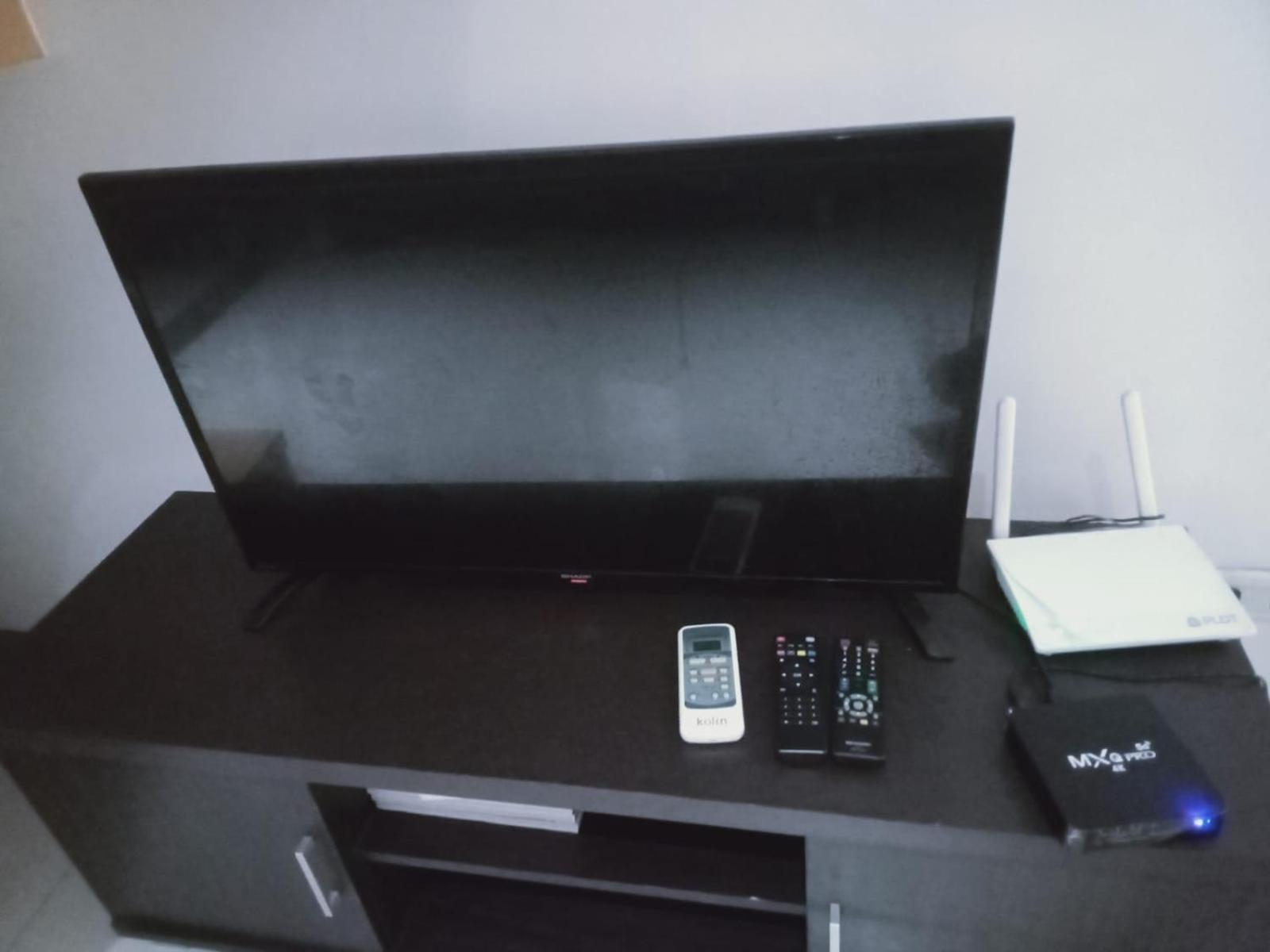 2 Bedrooms Units Forbes Area 5Th Avenue Bgc Center マニラ市 エクステリア 写真