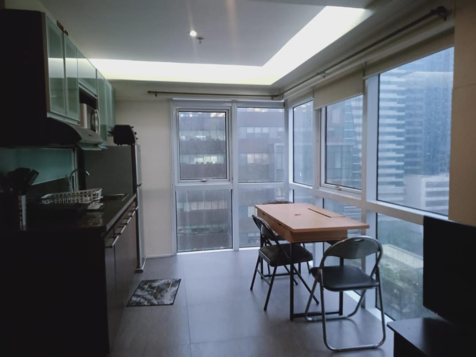 2 Bedrooms Units Forbes Area 5Th Avenue Bgc Center マニラ市 エクステリア 写真