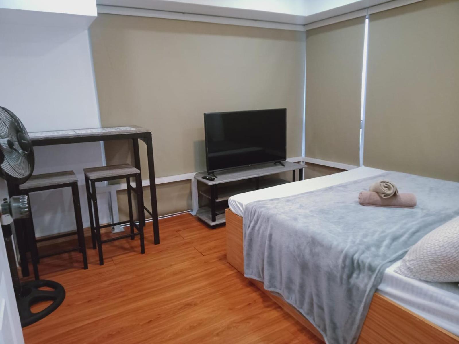 2 Bedrooms Units Forbes Area 5Th Avenue Bgc Center マニラ市 エクステリア 写真