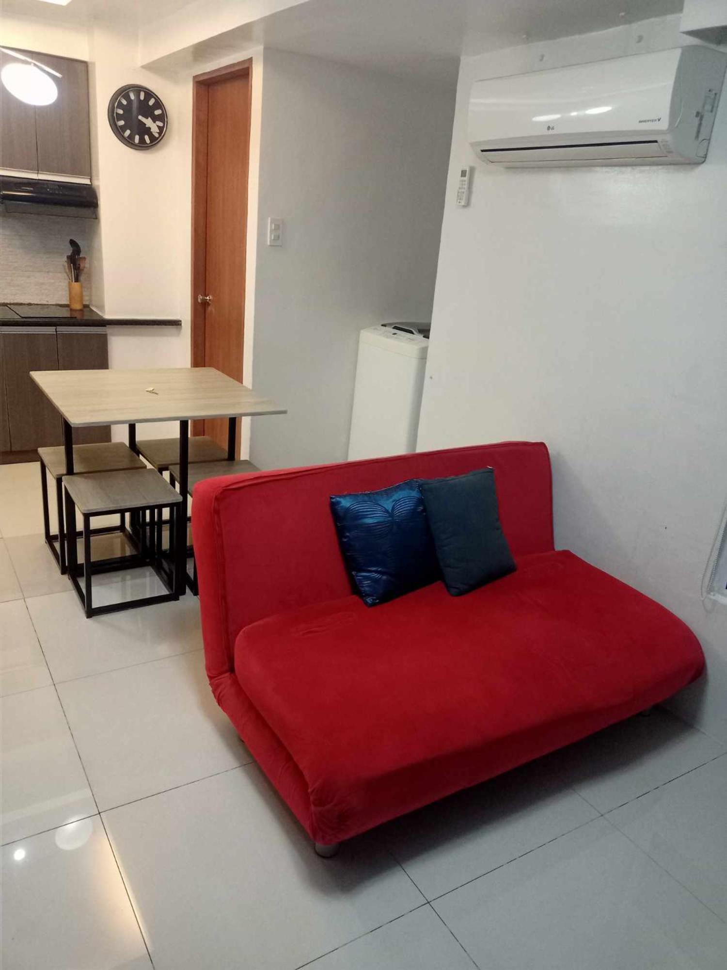 2 Bedrooms Units Forbes Area 5Th Avenue Bgc Center マニラ市 エクステリア 写真