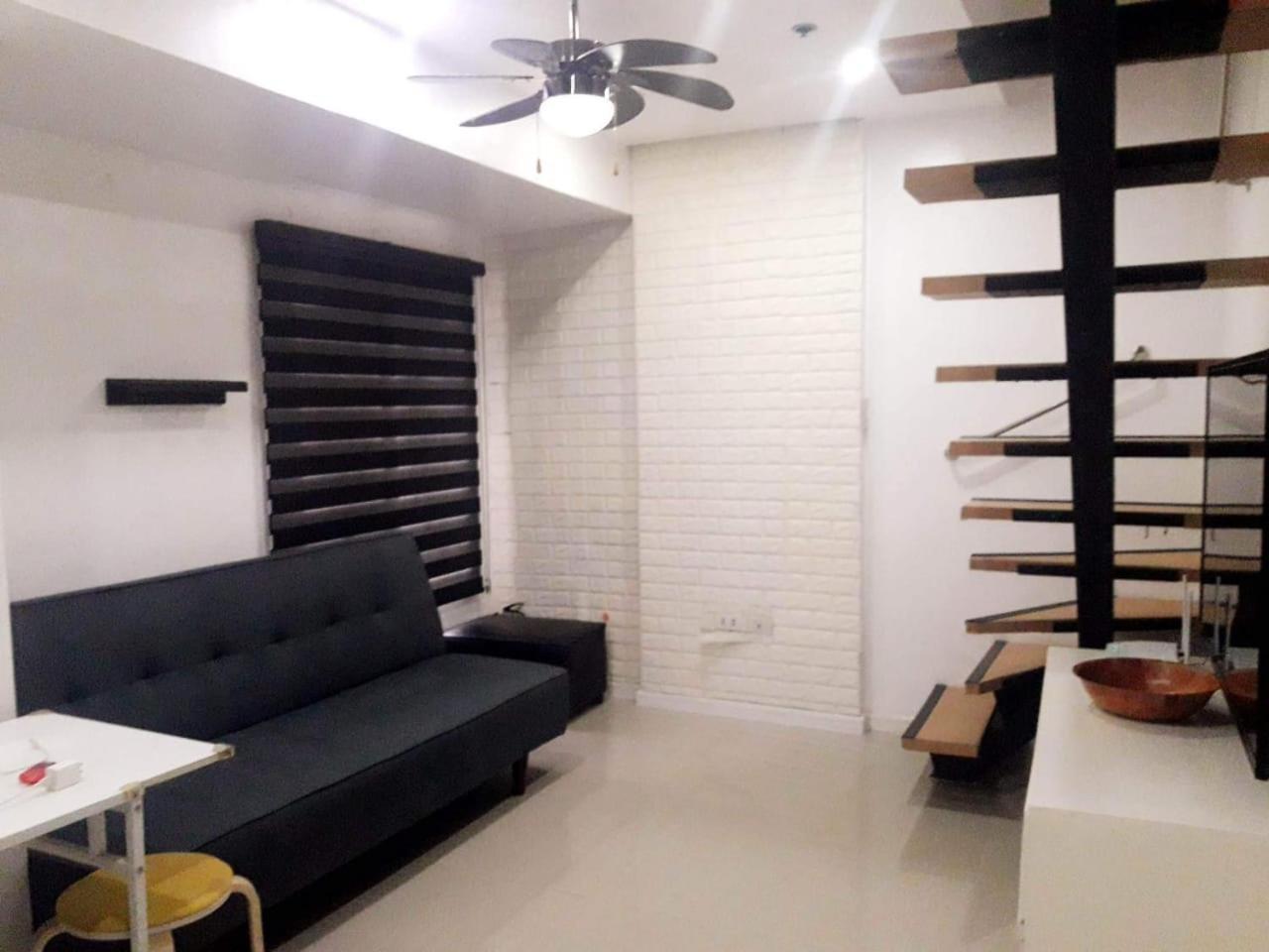 2 Bedrooms Units Forbes Area 5Th Avenue Bgc Center マニラ市 エクステリア 写真