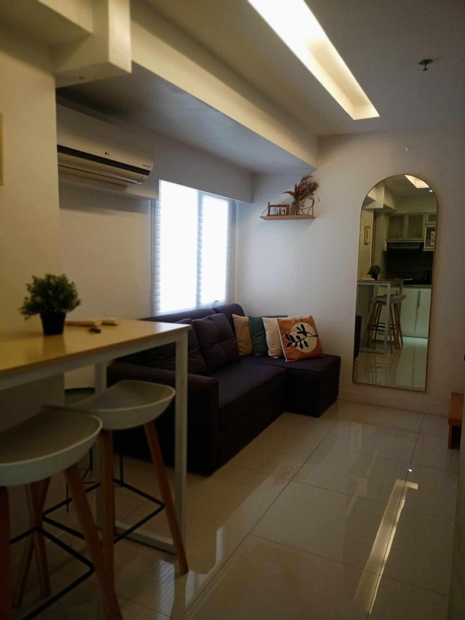 2 Bedrooms Units Forbes Area 5Th Avenue Bgc Center マニラ市 エクステリア 写真