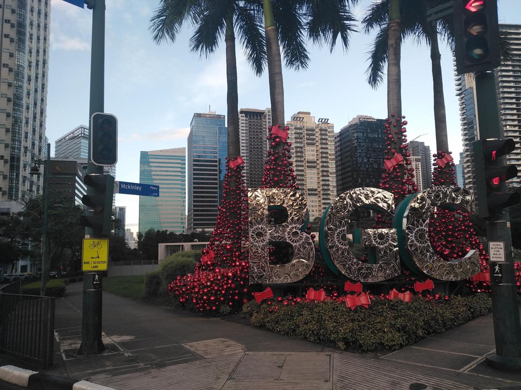 2 Bedrooms Units Forbes Area 5Th Avenue Bgc Center マニラ市 エクステリア 写真