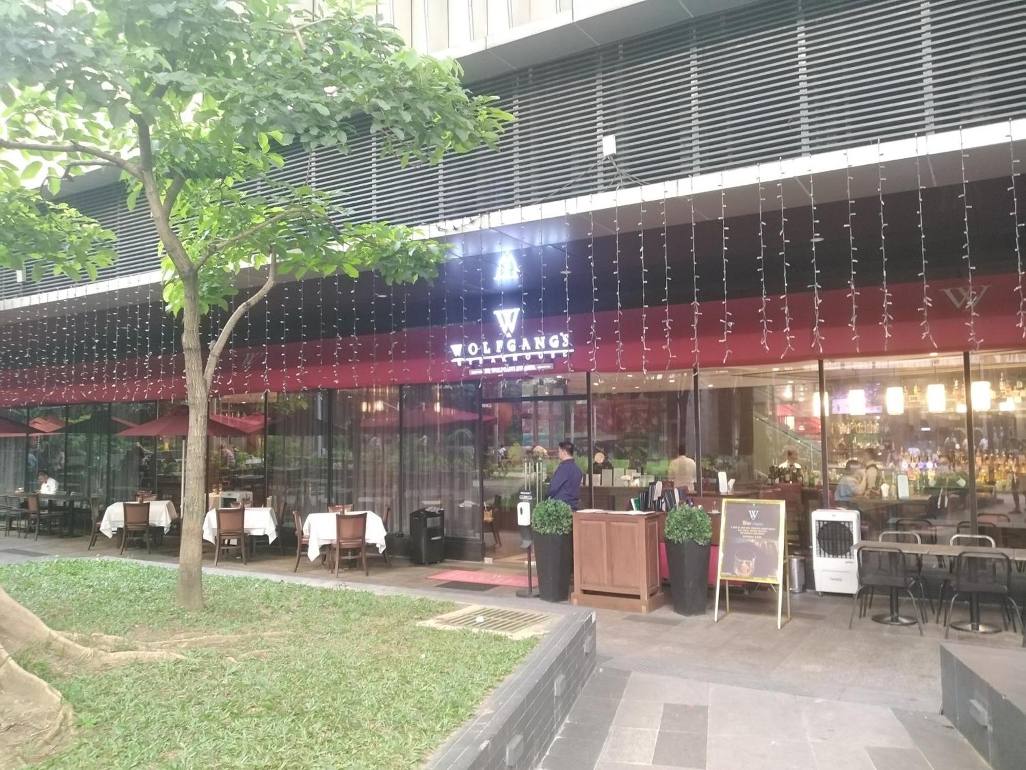 2 Bedrooms Units Forbes Area 5Th Avenue Bgc Center マニラ市 エクステリア 写真