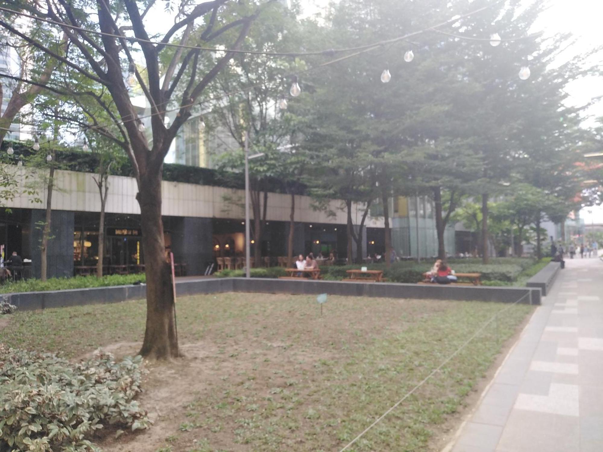2 Bedrooms Units Forbes Area 5Th Avenue Bgc Center マニラ市 エクステリア 写真