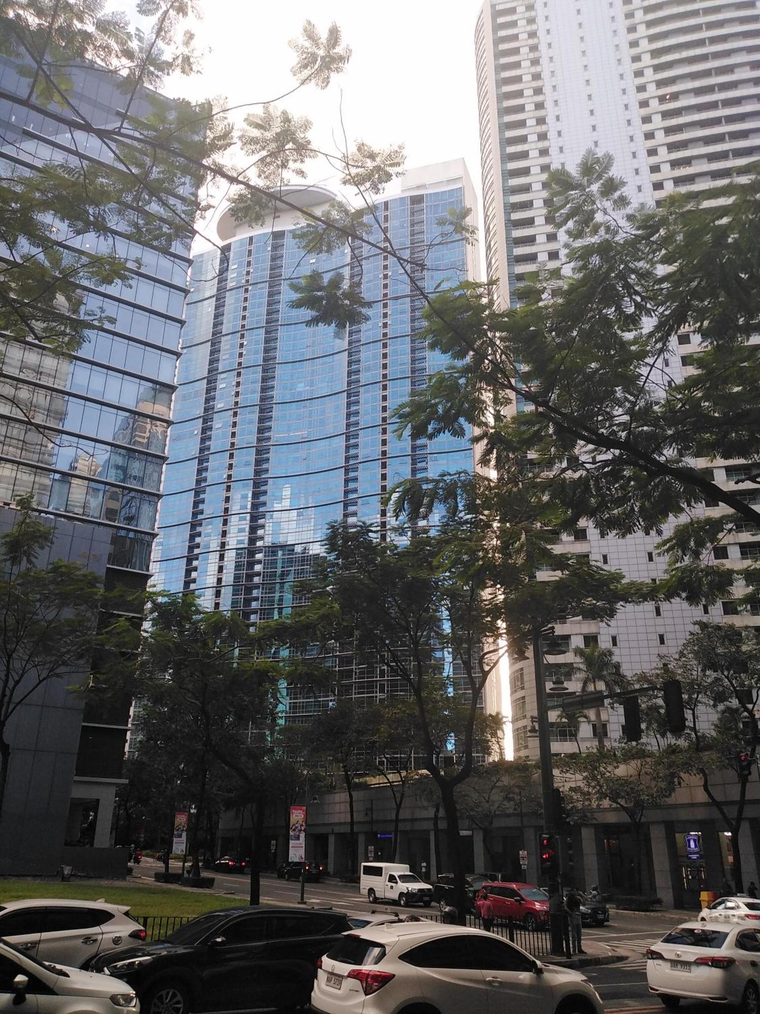 2 Bedrooms Units Forbes Area 5Th Avenue Bgc Center マニラ市 エクステリア 写真