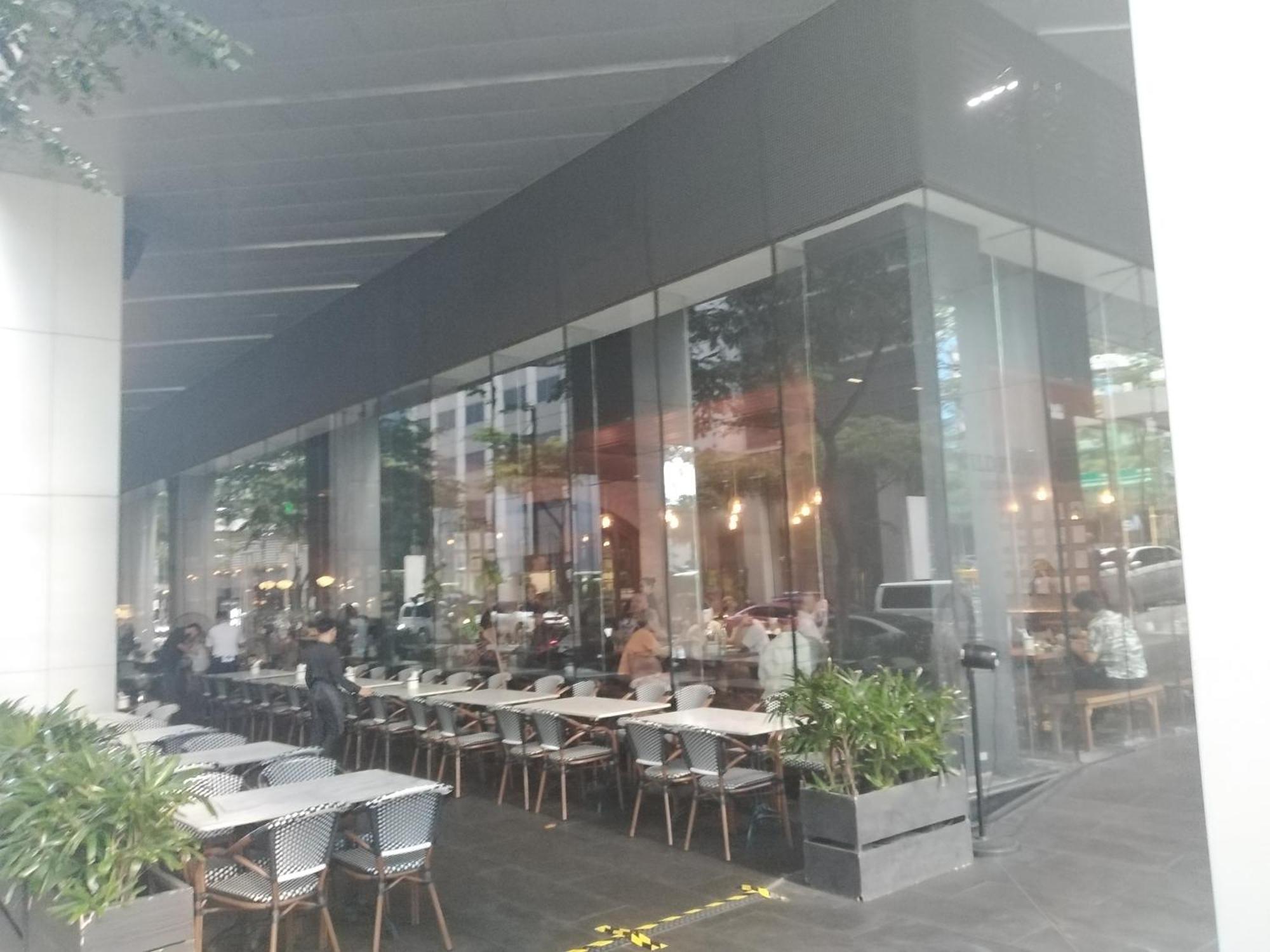 2 Bedrooms Units Forbes Area 5Th Avenue Bgc Center マニラ市 エクステリア 写真